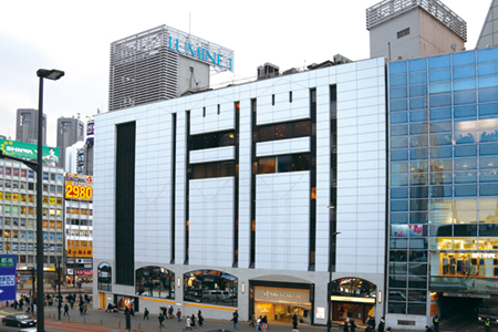 新宿駅西口周辺商業施設 